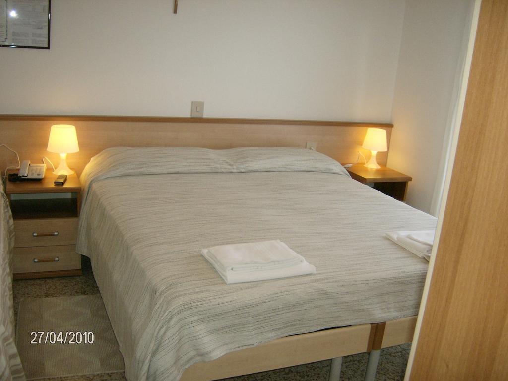 Hotel Britannia Τζεσόλο Λίντο Δωμάτιο φωτογραφία