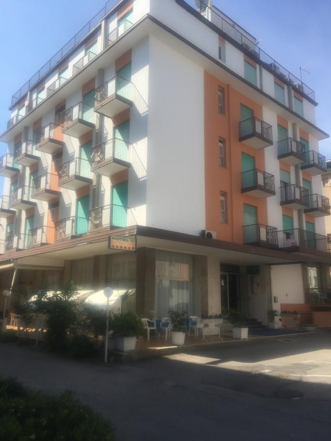 Hotel Britannia Τζεσόλο Λίντο Εξωτερικό φωτογραφία